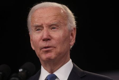 　１０月１７日、複数の関係筋によると、米国のバイデン政権は来月の中間選挙を控え燃料価格を押し下げるため、戦略石油備蓄（ＳＰＲ）から石油を売却することを計画している。写真はバイデン米大統領。ワシントンで撮影（２０２２年　ロイター／Leah Millis ）