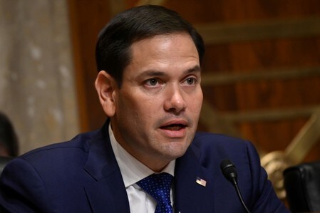 マルコ・ルビオ米上院議員（写真）を中心とする超党派議員団は６日、公務員年金の中国株投資を禁止する法案を議会に提出した。４月撮影（２０１９年　ロイター/Erin Scott）