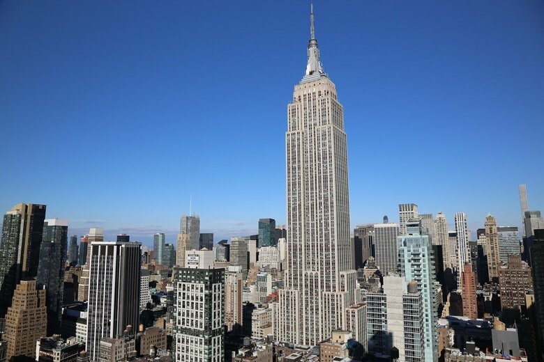 エンパイア・ステート・ビル　360degreeAerial-shutterstock