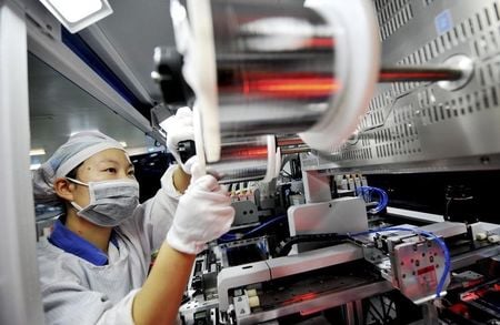 　１２月１日、財新／マークイットが発表した１１月の中国製造業購買担当者景気指数（ＰＭＩ）は４８．６だった。江西省で１０月撮影。提供写真（2015年　ロイター/China Daily）