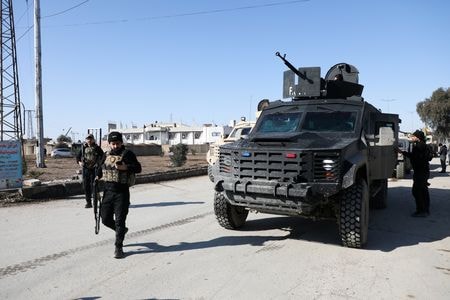 クルド人勢力の民兵組織、シリア民主軍（ＳＤＦ）の戦闘員。1月20日、シリアのハサカで撮影。REUTERS/Orhan Qereman