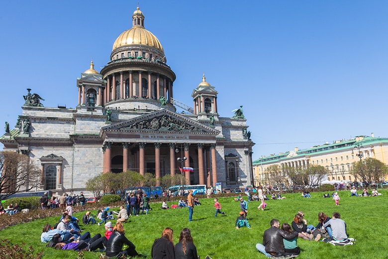 ナチスドイツのレニングラード（サンクトペテルブルグ）包囲戦は市民に多数の犠牲者を出した　Paanna-BIGSTOCK