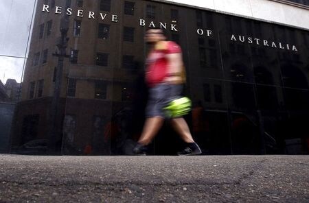 　９月１７日、オーストラリア準備銀行（中央銀行）の国内市場部門トップ、マリオン・コーラー氏は、コロナ危機で落ち込んだ豪経済を支援するために中銀が打ち出した金融刺激策は、金利の押し下げと信用促進で効果を発揮しているとの認識を示した。写真は２０１６年３月撮影。（２０２０年　ロイター／David Gray）