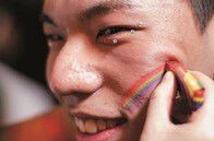 中国のLGBTQ支援に逆風が吹き始めた──人権擁護団体、活動停止を発表...「不可抗力」の意味とは？