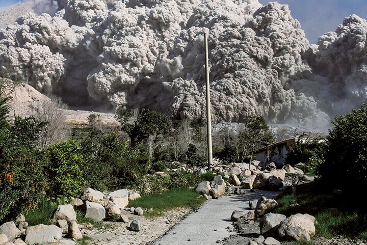 火山灰は製造に熱を使わない　Beawiharta-REUTERS