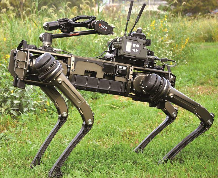 ビジョン60は既にフロリダの空軍基地でパトロール任務に就いている　GHOST ROBOTICS