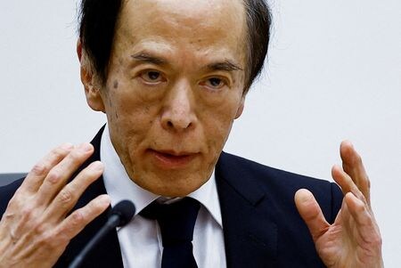 　３月２６日、日銀の植田和男総裁（写真）は先行きの金融政策運営について「展望リポートで示した経済・物価の見通しが実現していくとすれば、引き続き政策金利を引き上げ、金融緩和の度合いを調整していく」と述べた。日銀本店で２月撮影（２０２５年　ロイター/Issei Kato）