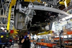 仏製造業、購入前倒しで受注・生産加速　4月ＰＭＩ