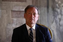 米最高裁アリート判事が続投の意向、退任観測打ち消す