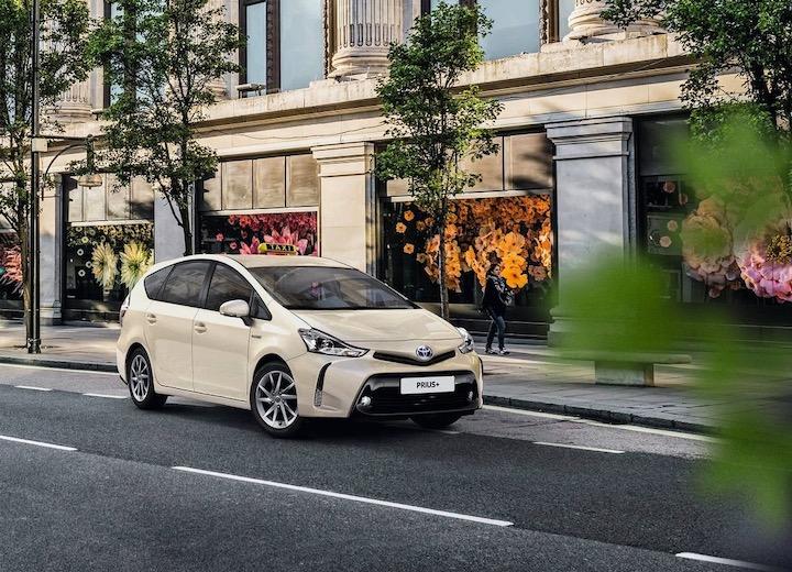 ドイツのタクシーはトヨタのハイブリッド・プリウスが目立っている。ベルリンでは1200台のプリウス・タクシーが走っている。©TOYOTA Europe