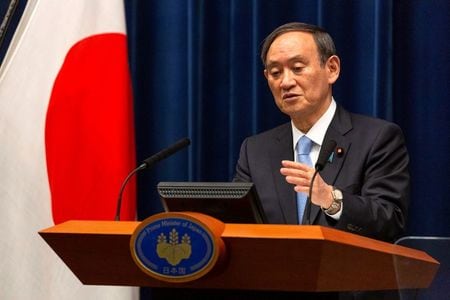 　３月１５日、加藤勝信官房長官は、一部で報道された訪米前の菅義偉首相の新型コロナウイルスワクチン接種に関し、具体的な対応は調整中であると語った。写真は５日都内での代表撮影（２０２１年／ロイター）