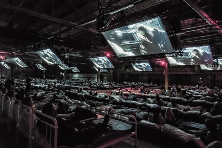 『28日後...』の会場では参加者もウイルス感染の恐怖におののいた　HANSON LEATHERBY © SECRET CINEMA