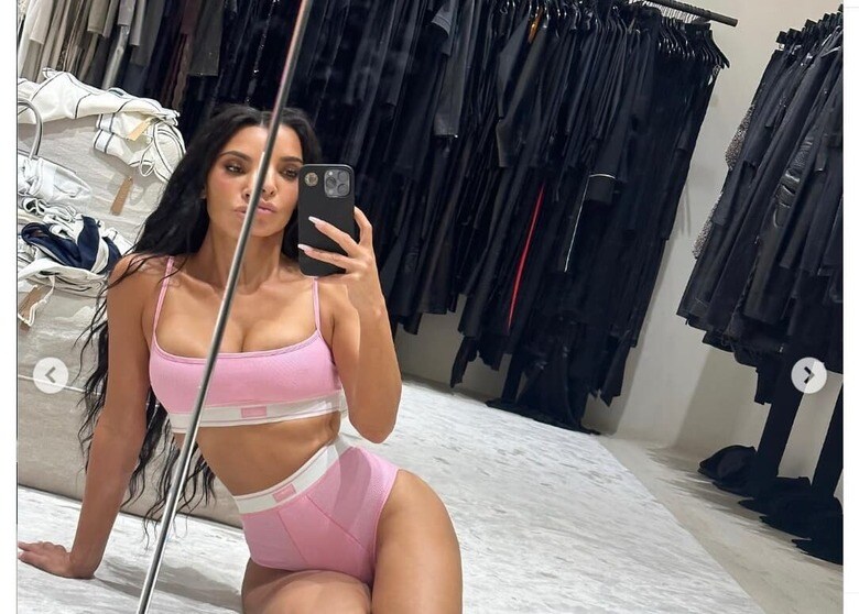 @kimkardashian/Instagram