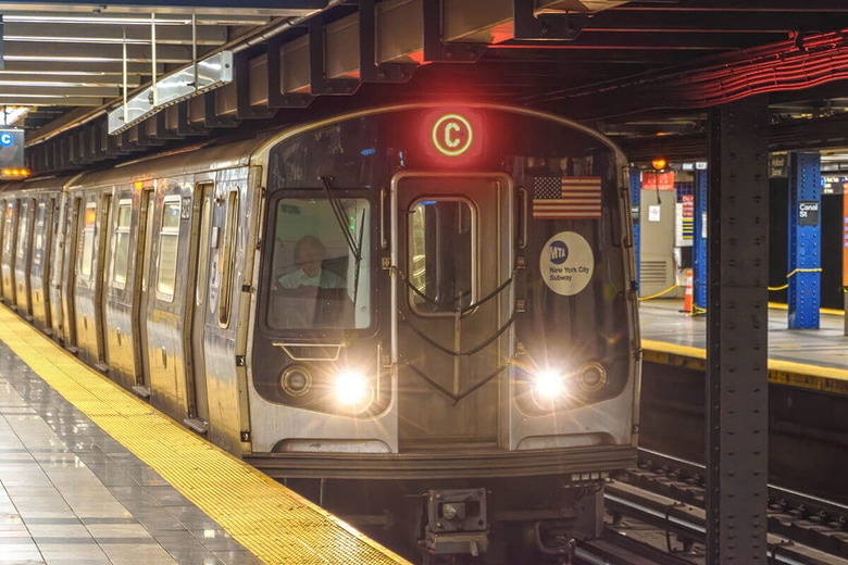 米ニューヨークの地下鉄駅（2024年5月）　Lichtwolke-Shutterstock