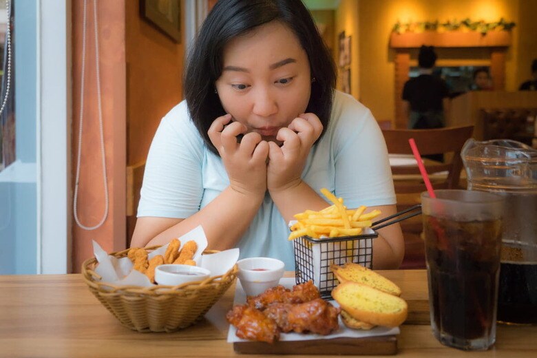 私たちの身の回りには超加工食品で作られた食品があふれている、　Pattysan - shutterstock