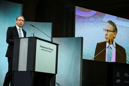 　ドイツは債務削減計画の欧州連合（ＥＵ）提出を２月の総選挙後まで延期する。１２月５日、連邦政府の予算を調整する安定評議会が明らかにした。写真はクキース財務相。ベルリンで１１月１２日撮影（２０２４年　ロイター/Annegret Hilse）