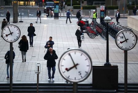 　英国立統計局（ＯＮＳ）が発表した２０２０年の国内労働者の時間当たり生産性は０．４％上昇した。写真はロンドン。昨年１０月撮影（２０２１年　ロイター／Hannah McKay）