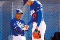 大谷翔平「二刀流復帰」に向けた最大の課題は？ ドジャース・ロバーツ監督が解説