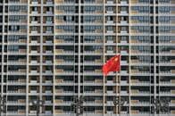 中国･全人代､初の民法典を可決　同性カップルの居住権に｢救いの手｣