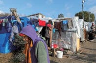 少子化対策に「赤ちゃんボーナス」、難民阻止にはエーゲ海の「浮かぶ壁」......手段を選ばないのがギリシャ流？