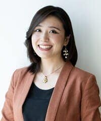 JBICパリ駐在員事務所 駐在員　戸 瞳