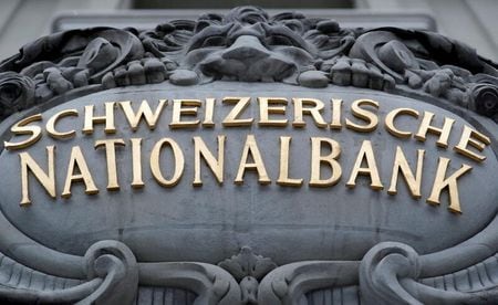 スイス国立銀行（中央銀行）は２３日、政策金利を５０ベーシスポイント（ｂｐ）引き上げ１．５％とした。２０２２年４月撮影（２０２３年　ロイター/Arnd Wiegmann）