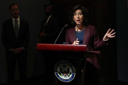 　８月２９日　中国を訪問しているレモンド米商務長官（写真）は２９日、北京で何立峰副首相と会談する。写真は２８日、北京で代表撮影（２０２３年　ロイター）