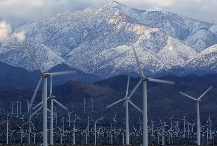 カリフォルニア州パームスプリングスの風力発電所　Sam Mircovich-REUTERS