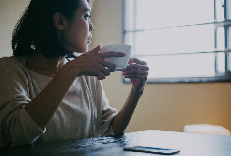 中高年シングル女性たちに特有の事情とは（写真は本文と関係ありません）　oneinchpunch-shutterstock