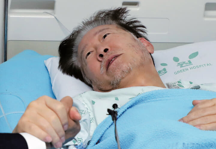 ハンストの途中で病院に搬送された李在明 AP/AFLO