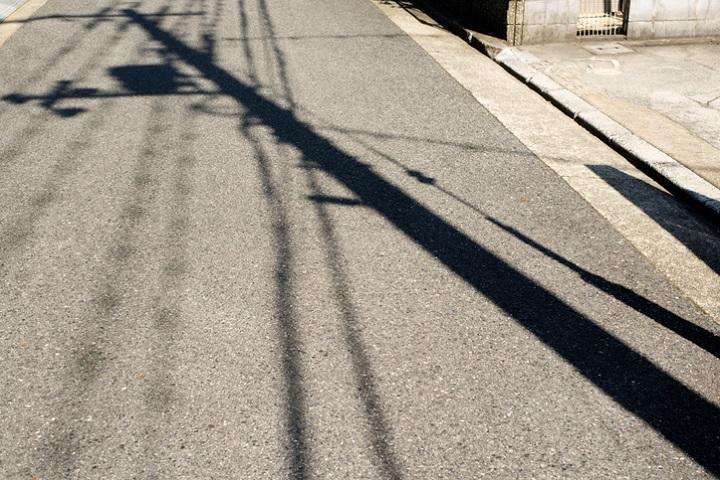 すべての電柱が地中に埋まる日は来るか　Asobinin/iStockphoto