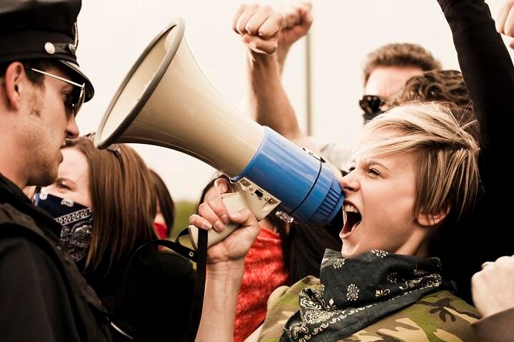 一方的に要求するだけでは通らない　MmeEmil-iStock.