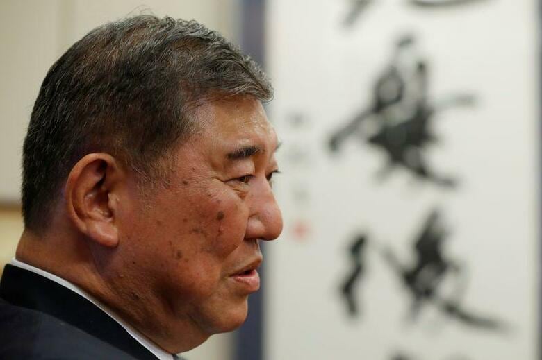 自民党の石破茂・元幹事長はロイターの取材に応じ、安倍晋三首相の辞任表明に伴う自民党総裁選に関して党員投票も行うのが当然と述べ、党員投票がなければ党員に対する侮辱だと表現した。写真はインタビューで質問に答える石破氏。8月31日、東京で撮影（2020年　ロイター/Kim Kyung-Hoon）