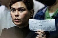 フィリピンのドゥテルテ副大統領に逮捕状、保釈金支払う