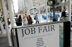 米新規失業保険申請件数は1万件減の19.6万件、予想外の減少