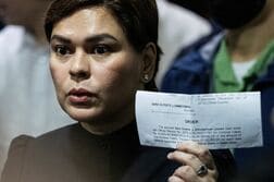フィリピンのドゥテルテ副大統領に逮捕状、保釈金支払う