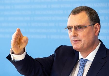　４月２０日、スイス国立銀行（中央銀行）のジョルダン総裁（写真）は放送されたインタビューで、経済成長はあまりに低いものの、金融政策は債務のファイナンスではなく、物価の安定に焦点を当て続けるべきとの認識を示した。写真はスイスのチューリッヒで３月撮影（２０２４　ロイター／Denis Balibouse）