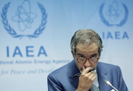 国際原子力機関（ＩＡＥＡ）のグロッシ事務局長（写真）は２０日、イスラエルが１０月に空爆したテヘラン近郊のパルチン軍事施設について、一部が核関連施設であったり、核物質が存在していたりした兆候はないと述べた。９月撮影（２０２４年　ロイター/Leonhard Foeger）