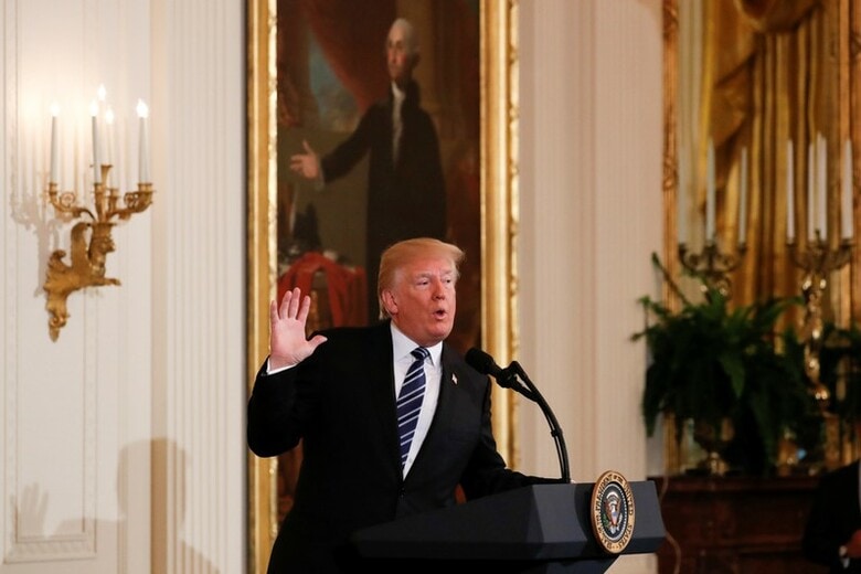 ５月２１日、米中両政府は、先週１７─１８日に開いた通商協議の成果を評価し、双方が交渉での「勝利」を宣言した。写真は１８日、ワシントンで撮影（２０１８年　ロイター/Jonathan Ernst）