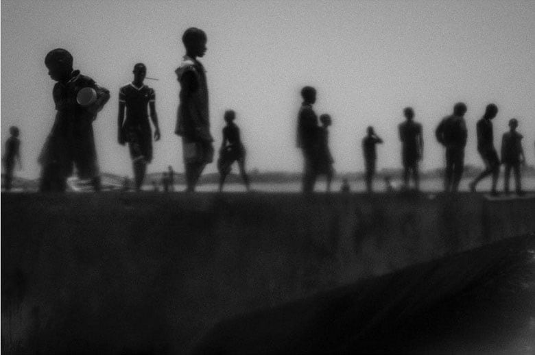 長期プロジェクト・シリーズ“Talibes, Modern-day Slaves”の１枚　From Mario Cruz <a href=\"https://www.instagram.com/p/BFWC_hChmW9/\"target=_blank\"><u>@_mariocruzphoto </u></a>