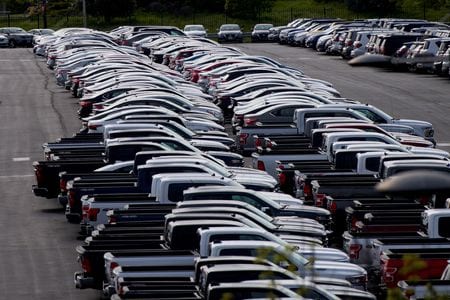 自動車メーカー各社が１日発表した第１・四半期の米自動車販売台数は軒並み減少した。２０２０年８月撮影（２０２２年　ロイター/Mark Makela）