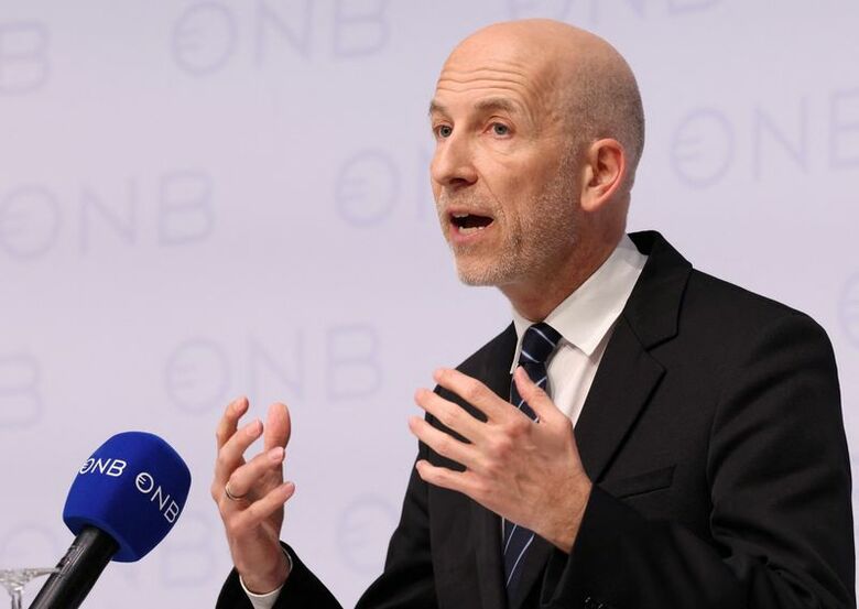 コッハー・オーストリア中銀総裁、3月10日撮影 REUTERS/Leonhard Foeger