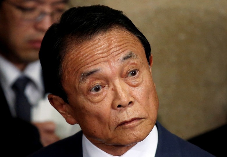 森友学園問題で麻生財務相が文書書き換えを謝罪　Toru Hanai-REUTERS