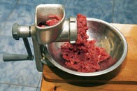 いつまで牛を殺すの？最先端バイオ技術で培養食肉を量産する日本発「Shojin Meat Project」始動