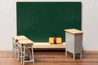 教員の病気離職者が、21世紀に入って右肩上がりに急増している