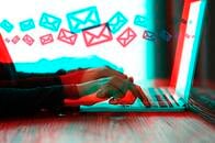 仕事がダメな人はメールの文章に気を使わない　相手に伝わりにくい言葉､誤字･脱字はNG