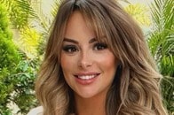 リアン・サグデンの「黒髪説」に共感の嵐！大胆ショットが話題沸騰