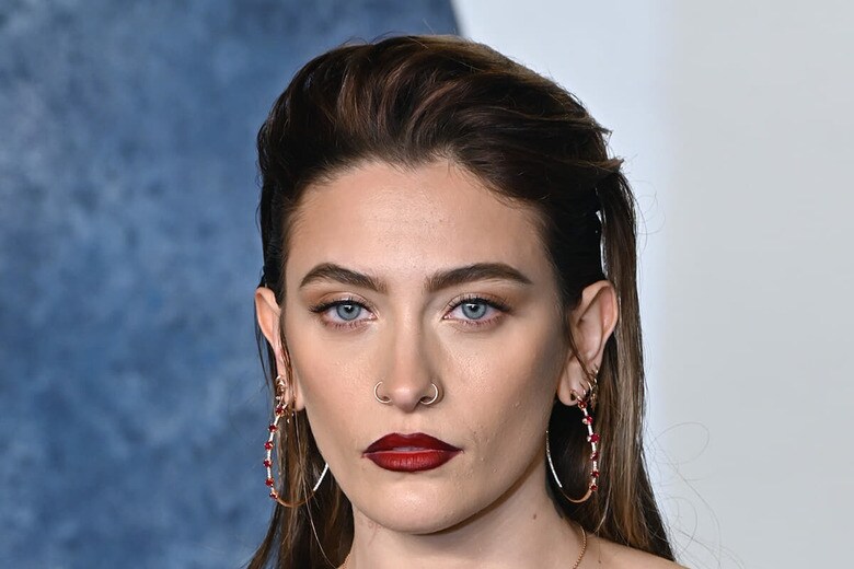 パリス・ジャクソン（2023年3月12日、米ビバリーヒルズ）　Featureflash Photo Agency-Shutterstock