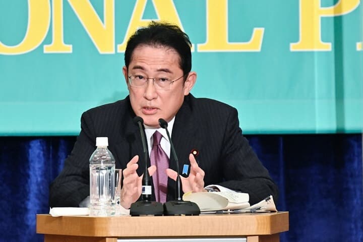 6月21日に日本記者クラブで行われた党首討論会に出席した岸田文雄首相　David Mareuil / REUTERS