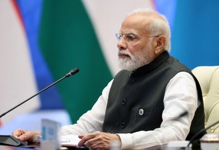 　２月１３日、インドのモディ首相（写真）は現在年間１５億ドル規模となっている防衛装備品輸出額を、２０２４／２５年度までに５０億ドル規模に拡大する意向を表明した。写真は昨年９月、ウズベキスタン・サマルカンドで代表撮影（２０２３年　ロイター）